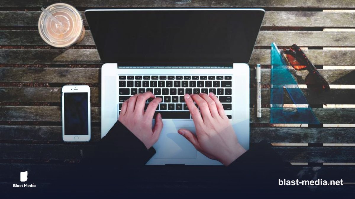 Marketing Online Courses: Selling Your Knowledge Without Becoming a 'Course Guy'